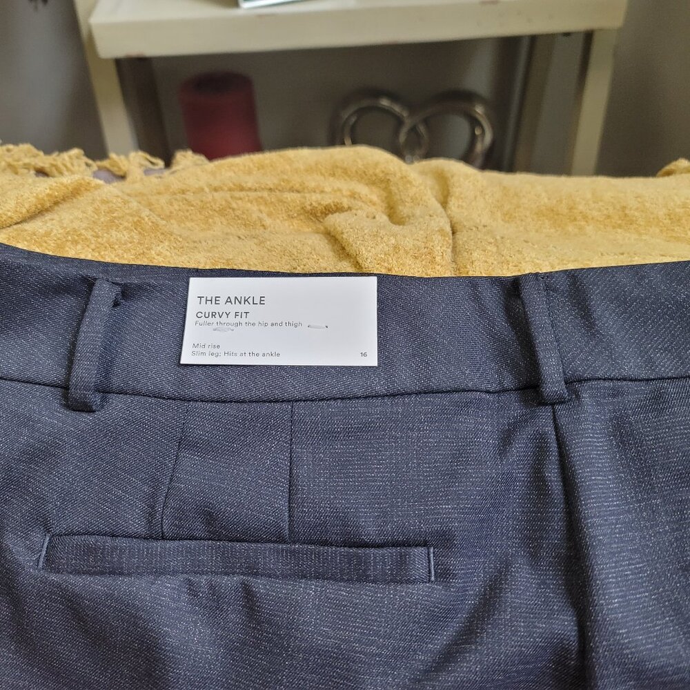 Ann Taylor Factory curvy light weight mid rise ankle pants size 16 dark blue